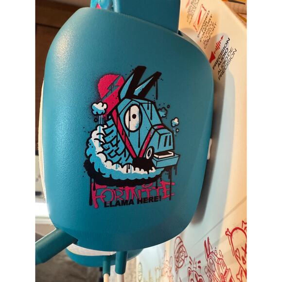 PowerA Wired Stereo Headset for Nintendo Switch and Switch 2 - Fortnite Llambro - Picture 2 of 7